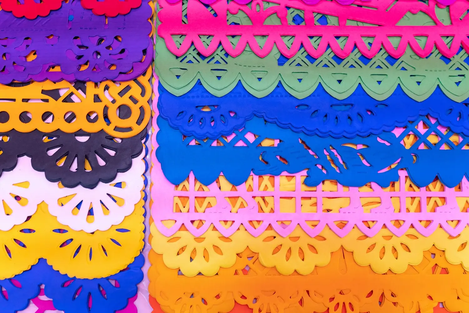 Meksykańskie warsztaty papieroplastyki: jak wykonać papel picado